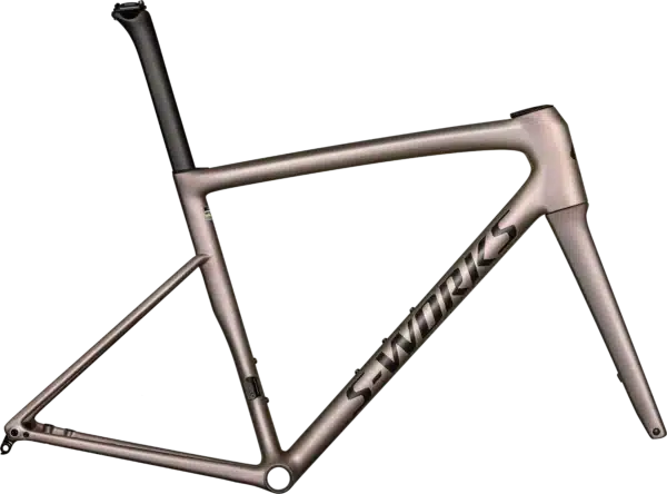 74925-15_TARMAC-SL8-SW-FRMSET-CMLNREDGLD-SILDST-METOBSD_HERO 74925 15 TARMAC SL8 SW FRMSET CMLNREDGLD SILDST METOBSD HERO